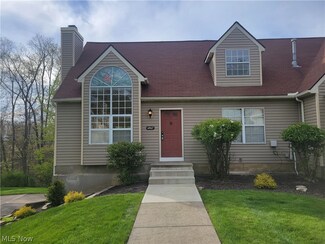 14967 Royal Ridge Ln Unit 22, North Royalton, OH 44133