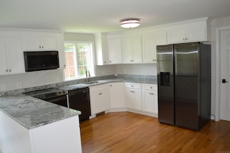 1349 Farmington Ave, Farmington, CT 06032