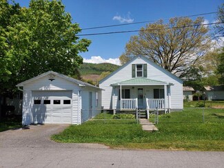 306 Logan St, Rupert, VA 24084