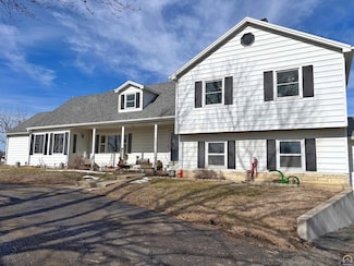 13056 162nd Rd, Mayetta, KS 66509