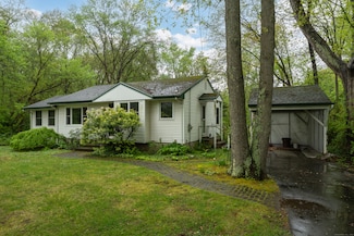 72 Prospect Hill Rd, Guilford, CT 06437