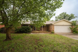 105 Pinehurst St, Borger, TX 79007