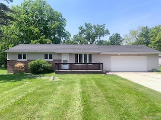 6058 Lincoln Blvd, Grand Blanc, MI 48439