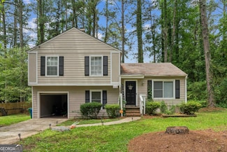 447 Sherwood Cir, Stone Mountain, GA 30087