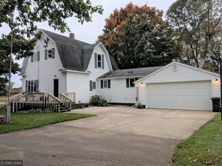 724 Main St E, Eagle Bend, MN 56446