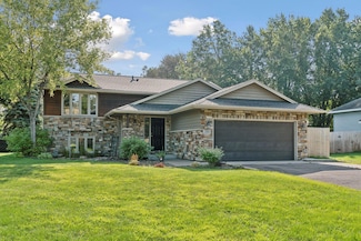 12883 Uplander St NW, Coon Rapids, MN 55448