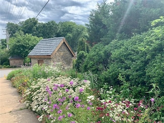 203 NW Lasalle Dr, Bentonville, AR 72712