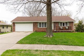 508 Lakeview Dr, van Meter, IA 50261
