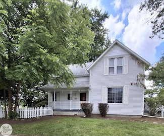 407 Woodworth St, Marine City, MI 48039