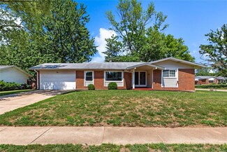 1 Edinburg Ct, Florissant, MO 63033