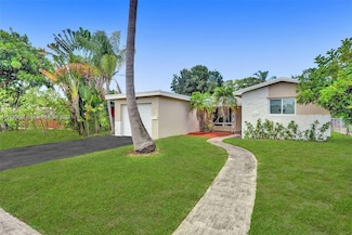 2011 N 49th Ave, Hollywood, FL 33021
