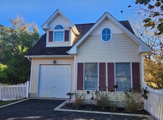821 Sound Shore Rd, Riverhead, NY 11901
