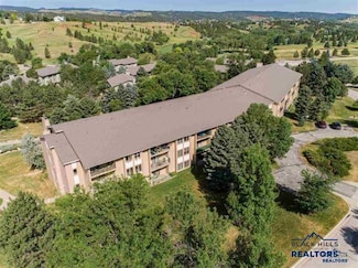 3968 Fairway Hills Dr, Rapid City, SD 57702