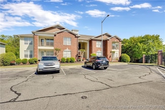 513 Meadowland Ct Unit 2, Hope Mills, NC 28348