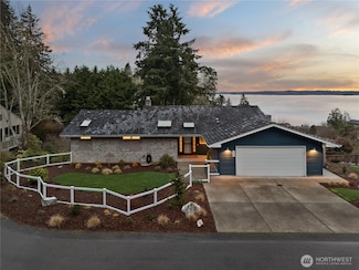 2222 Old Port Ct NW, Olympia, WA 98502