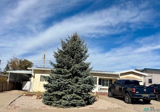 704 Flagstaff Ave, Grants, NM 87020
