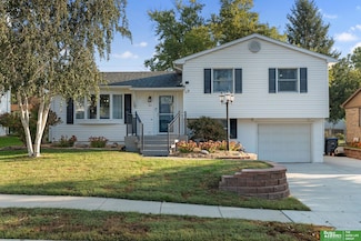 23 Wenwood Cir, Council Bluffs, IA 51503