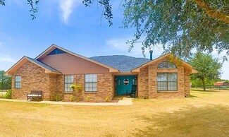 154 An County Road 499, Athens, TX 75751