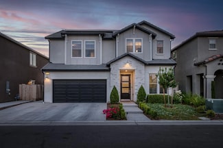 11425 N Via Campagna Dr, Fresno, CA 93730