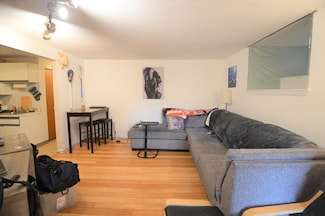 21 Kinross Rd Unit 1, Brighton, MA 02135