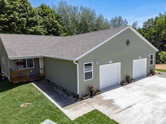 194 Devonwood Dr, Shelby, MI 49455