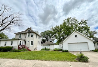 504 9th St, La Salle, IL 61301