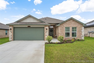 4904 E Galveston Place, Broken Arrow, OK 74014