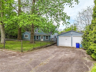 2123 Martin Rd, Mogadore, OH 44260