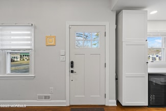 37 Arno St, Oakhurst, NJ 07755