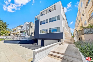 11912 Gorham Ave Unit 2, Los Angeles, CA 90049