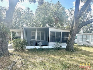 13048 Lemon Ave, Grand Island, FL 32735