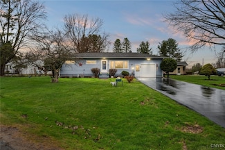 22 Harts Hill Cir, Whitesboro, NY 13492