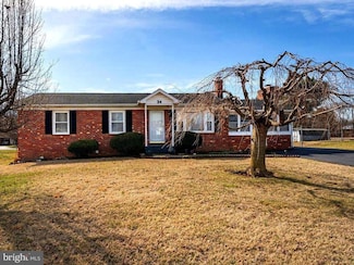34 Eden Rd, Luray, VA 22835