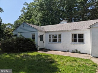 203 Hoiland Dr, Wilmington, DE 19803