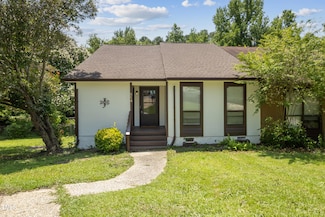 514 Toxaway Ct, Fayetteville, NC 28314