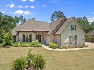 1968 Campfire Rd, Moss Bluff, LA 70611