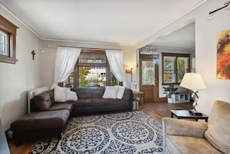 702 Magnolia Ave E, Saint Paul, MN 55106