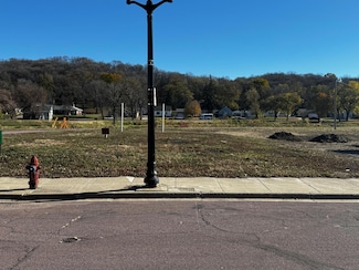 520 1st St, Jackson, MN 56143