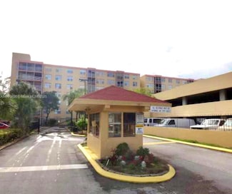 17890 W Dixie Hwy Unit 714, North Miami Beach, FL 33160