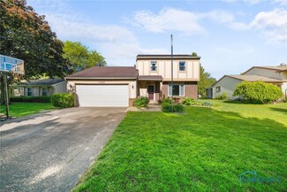 44 Springwood St E, Oregon, OH 43616