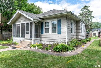 810 Brown St, Bettendorf, IA 52722