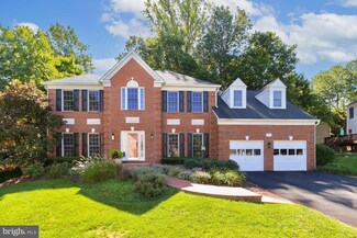 7915 Hollington Place, Fairfax Station, VA 22039