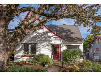 2236 SE 70th Ave, Portland, OR 97215