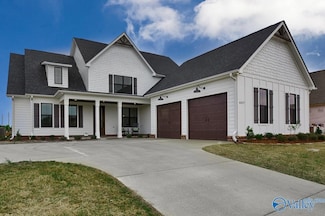 8319 Grayback Blvd SE, Owens Cross Roads, AL 35763