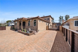 11360 Segrell Way, Culver City, CA 90230
