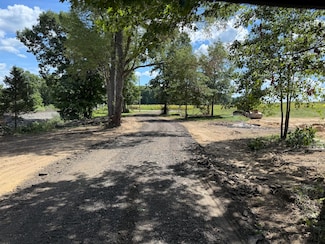 5555 128th Ave, Fennville, MI 49408