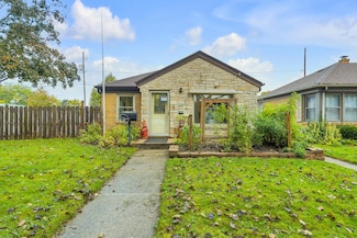 1124 Kingston Ave, Racine, WI 53402