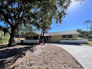 424 Vannell St, Port Charlotte, FL 33954