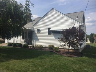 2160 Thurber Ln, Youngstown, OH 44509