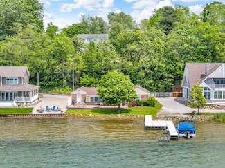 220 Pentecost Hwy, Onsted, MI 49265